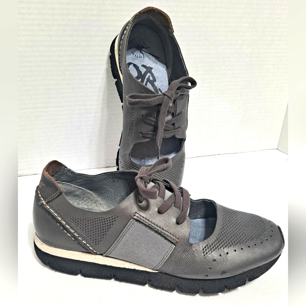 OTOT Gray Leather Lace Up Walking Shoes Size 9 Mary Jane Style